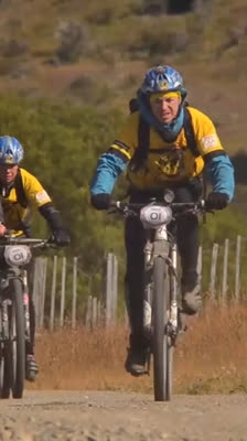 Reflexión final de los equipos en la Patagonian Expedition Race antes de completar el recorrido · The Last Wild Race