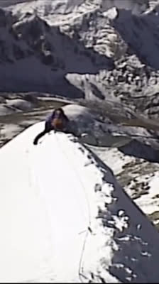 La avalancha en el Campamento 3 y el escape por los pelos del equipo en el Ama Dablam: Ama Dablam – Beyond The Void