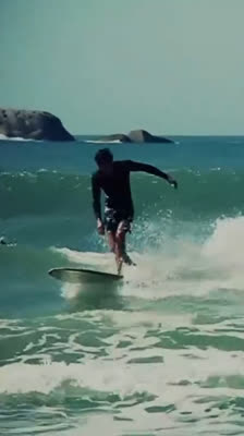 Práctica del surf y evolución en Florianópolis · Salted Footprints