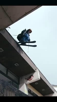 Ski freestyle avec Robin Romera, Guillaume Sbrava et Tom Barnier · Hangout