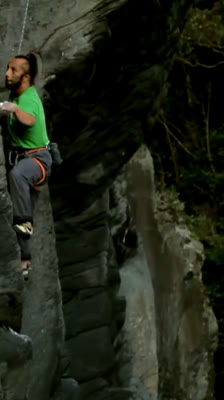Bouldering and climbing in Jogasaki (Japan) with Philippe Ribiere and Koichiro Kobayashi · Wild One