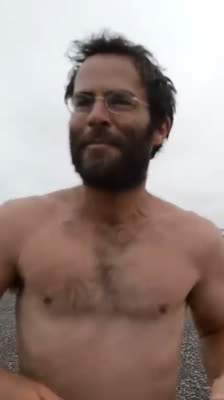 2700 km charity run for penguin conservation with Dave Chamberlain · The Penguin Runner