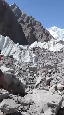 Aclimatación en el Karakórum con Hansjörg Auer, Matthias Auer y Simon Anthamatten: primer ascenso al Kunyang Chhish East (7.400 m) · First Ascent