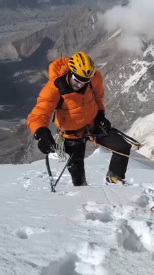Tercer intento del día 5 de ascensión al Kunyang Chhish East en el Karakórum con Hansjörg Auer, Matthias Auer y Simon Anthamatten · First Ascent