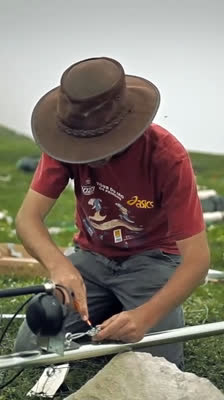 Installing a monitoring system to predict slab collapse: Chamousset