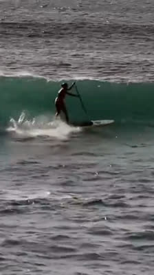 Paddle surfing journey in Hawaii with Morgan Hoesterey and Jenny Kalmbach · Destination 3 Degrees