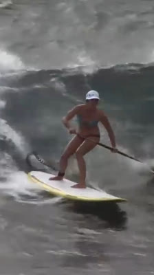 Stand Up Paddle in Hawaii: Morgan Hoesterey and Jenny Kalmbach showcase their paddle surfing skills · Destination 3 Degrees