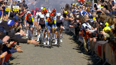 Volta à Flandres 2025 PARTE 2 | Primeiro Oude Kwaremont, Quedas, Molenberg (Km 190–80) Comentários em inglês