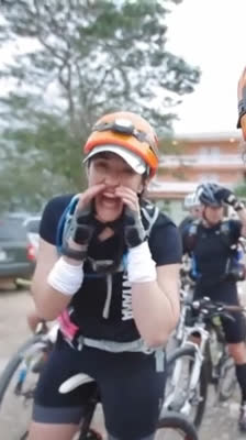 Doug Crytzer vysvětluje start závodu v San Ignacio · Maya Mountain Adventure Challenge