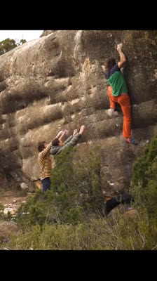 Bouldering i wspinaczka w Alcañiz (Hiszpania) z Chrisem Sharmą i Alberto Rocasolano · Uncharted Lines