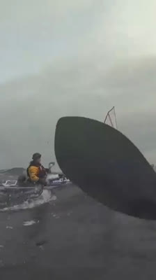 Sarah Outen y Justine Curgenven en kayak por las Islas Aleutianas: cruce del paso Fenimore en Alaska · Kayaking the Aleutians