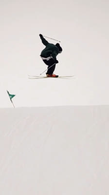 John Ware y Brady Perron en el esquí freeride más creativo y auténtico junto al equipo 4BI9 · Begging for Change