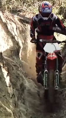 La Determinación de Hacer Realidad los Sueños con Kurt Caselli: Motivación, Esfuerzo y Superación - What !F