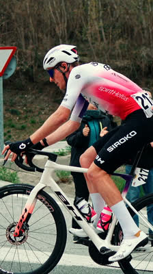 BURGOS BURPELLET BH EN ACCIÓN | Etapa reina en el Berguedà - Vuelta a Catalunya 2025