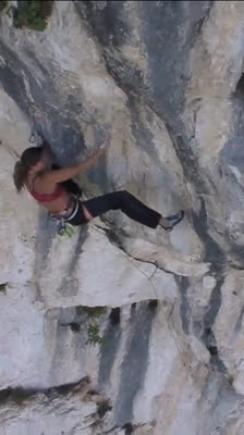 Nina Caprez on “Ultime Démence” in the Gorges du Verdon one of the hardest multipitch routes at La Ramirole · The Fanatic Search 2