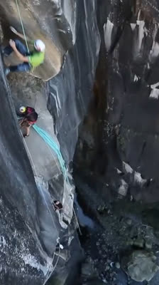 El equipo crea un concepto de escalada de aventura en la isla de La Reunión: Zembrocal