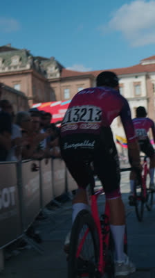 BURGOS BURPELLET BH EN LA VUELTA 2025 | Primera etapa con lucha desde el inicio