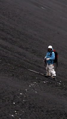 Kitesurf entre glaciares with Jérôme Josserand: Incredible Icelandic landscapes : Black and White Heaven