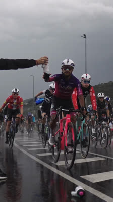 BOTTLE FEEDING IN THE RAIN | The unseen work of Burgos Burpellet BH