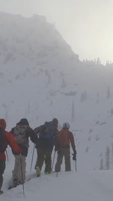 Freeride-Skifahren in Sentry Lodge (British Columbia) mit Wiley Miller und Kye Petersen · Small World