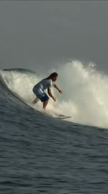 Surfdokumentar med legendene Mark Occhilupo og Gary Elkerton i bølgesessions · Instruments of Change