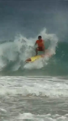 Unge surfetalenter Pat Curren og Keanu Asing i surfemøte · Instruments of Change