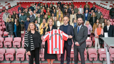 Mariel Hemingway en El Molinón: charla sobre salud mental, dignidad y derecho | Real Sporting de Gijón