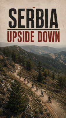 Ciclismo de montaña en grupo por el monte Tara, Serbia · Serbia Upside Down