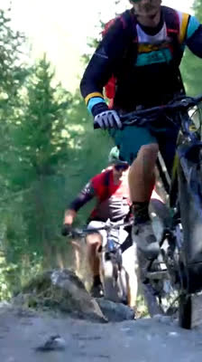 Ciclismo de montaña en Col de la Seigne y el Monte Bianco con Ettore Personnettaz y Mattia Piccardi · Mountain Bike in Valle D’Aosta