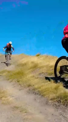 Descenso en bicicleta de montaña por el Valle de Aosta con Mattia Piccardi y Ettore Personnettaz · Mountain Bike in Valle D’Aosta